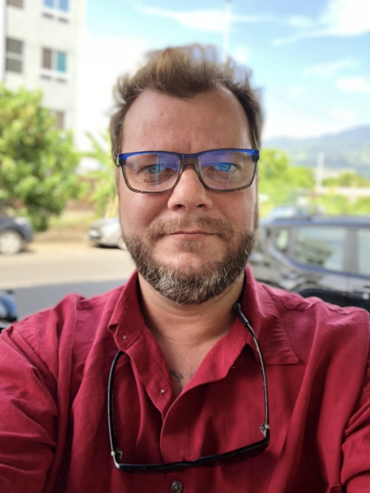 Arnaud Simonnet — Auteur